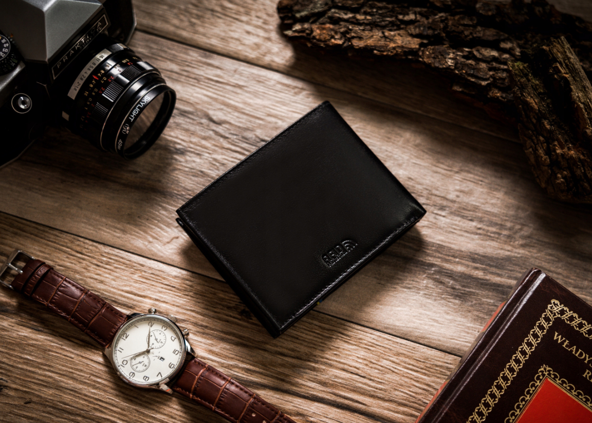 Гаманець чоловічий PETERSON PTN-304UP-BLACK Гаманець чоловічий PETERSON PTN-304UP-BLACK