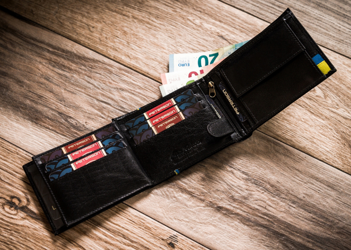 Гаманець чоловічий PETERSON PTN-304UP-BLACK Гаманець чоловічий PETERSON PTN-304UP-BLACK