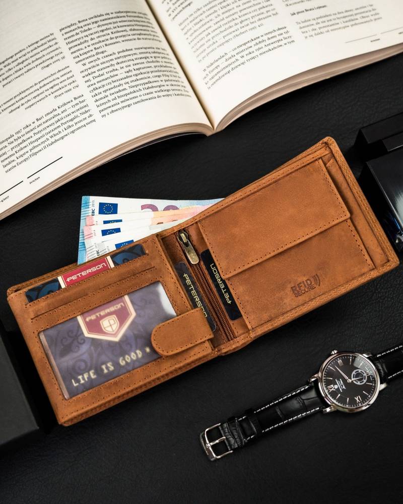 Гаманець чоловічий PETERSON PTN-992C-CHM-03-Cognac Гаманець чоловічий PETERSON PTN-992C-CHM-03-Cognac