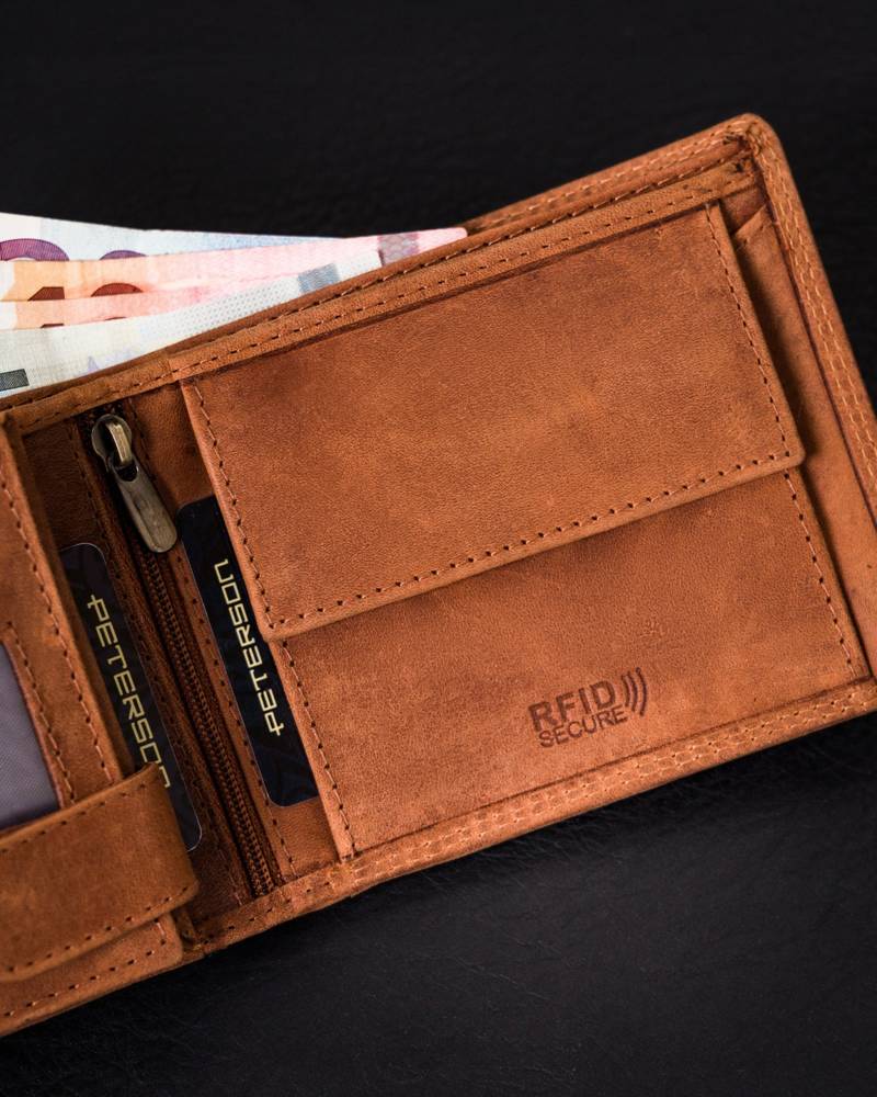 Гаманець чоловічий PETERSON PTN-992C-CHM-03-Cognac Гаманець чоловічий PETERSON PTN-992C-CHM-03-Cognac