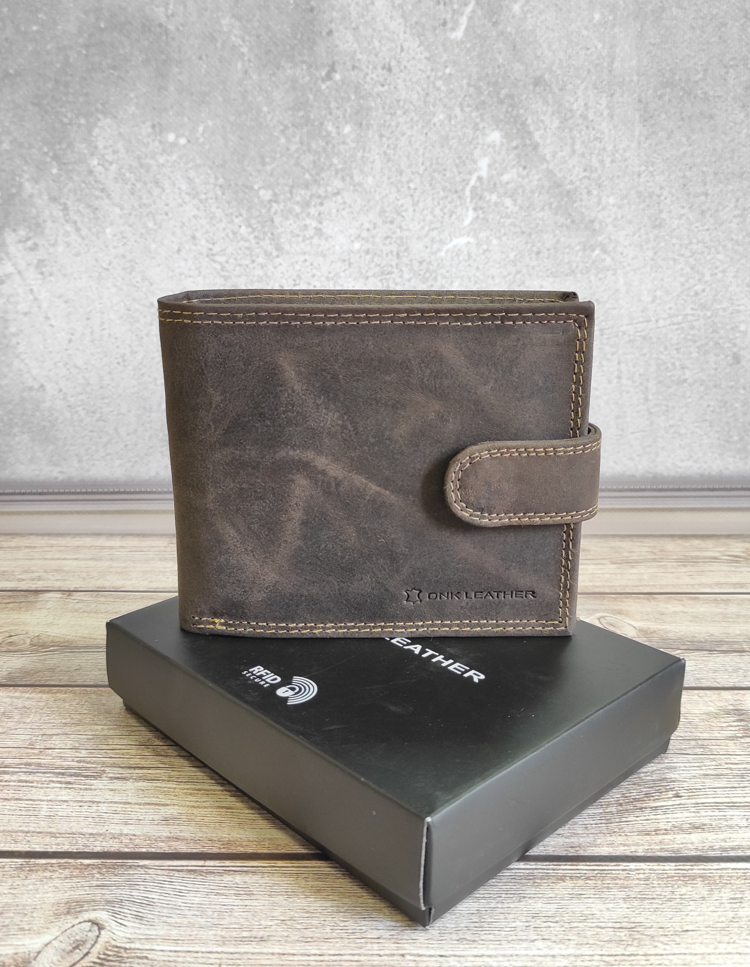 Гаманець чоловічий DNK Leather DNK-N992L-CHM-BROWN Гаманець чоловічий DNK Leather DNK-N992L-CHM-BROWN