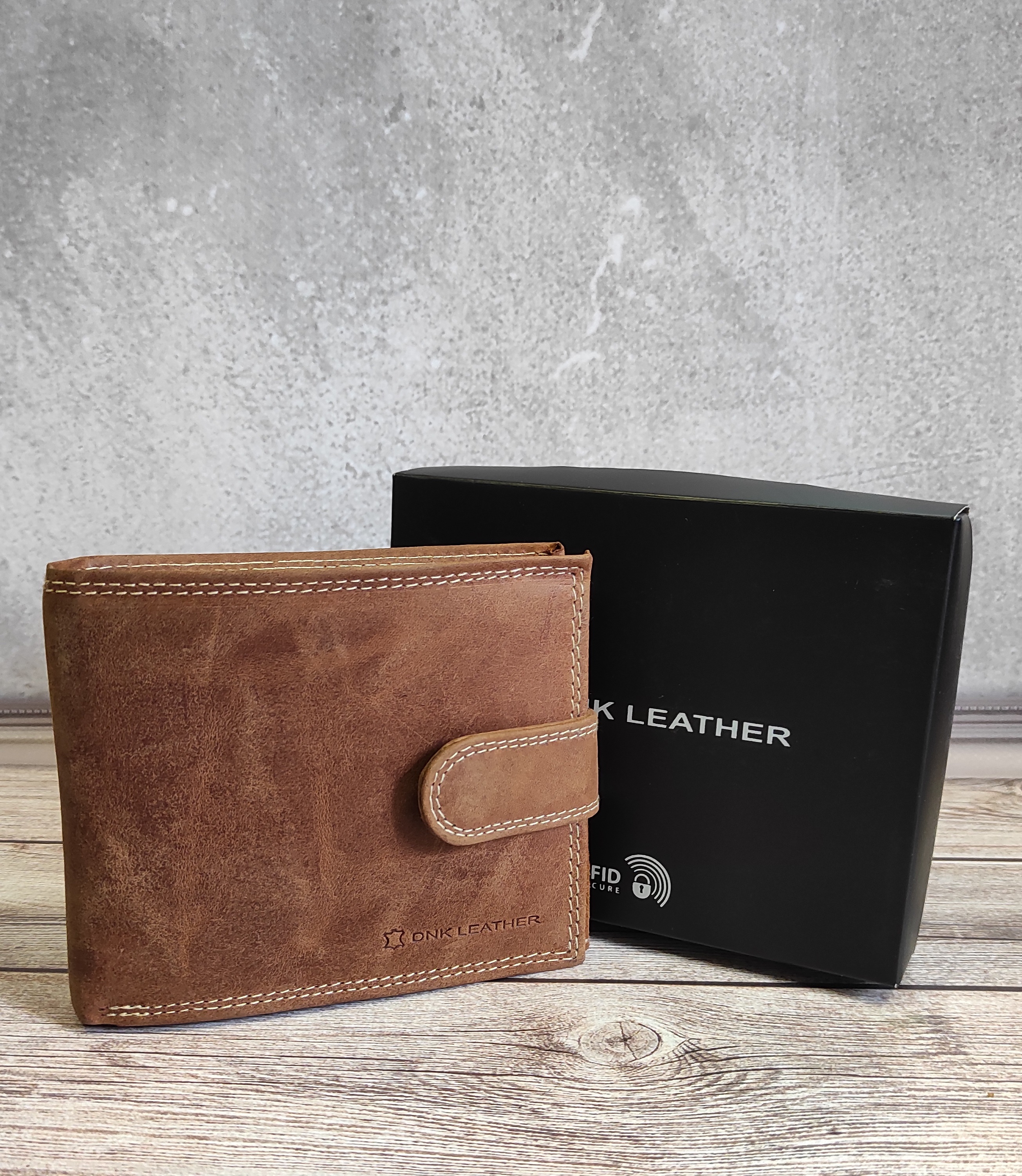 Гаманець чоловічий DNK Leather DNK-N992L-CHM-COGNAC Гаманець чоловічий DNK Leather DNK-N992L-CHM-COGNAC