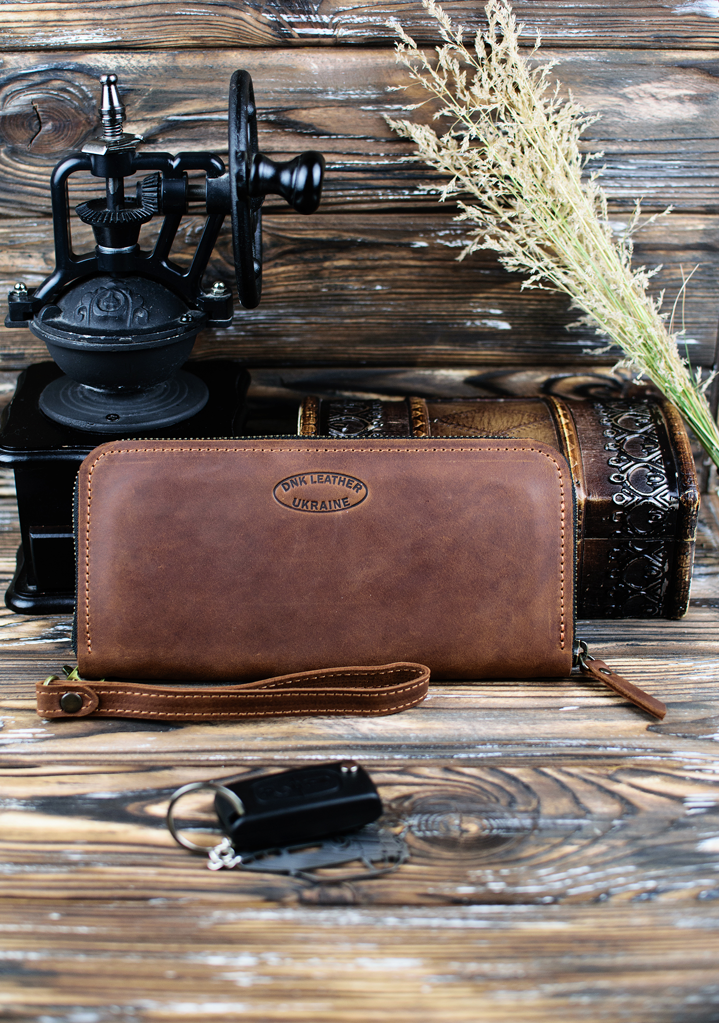 Гаманець шкіряний на блискавці DNK Leather DNK-LW-01-col.N Гаманець шкіряний на блискавці DNK Leather DNK-LW-01-col.N