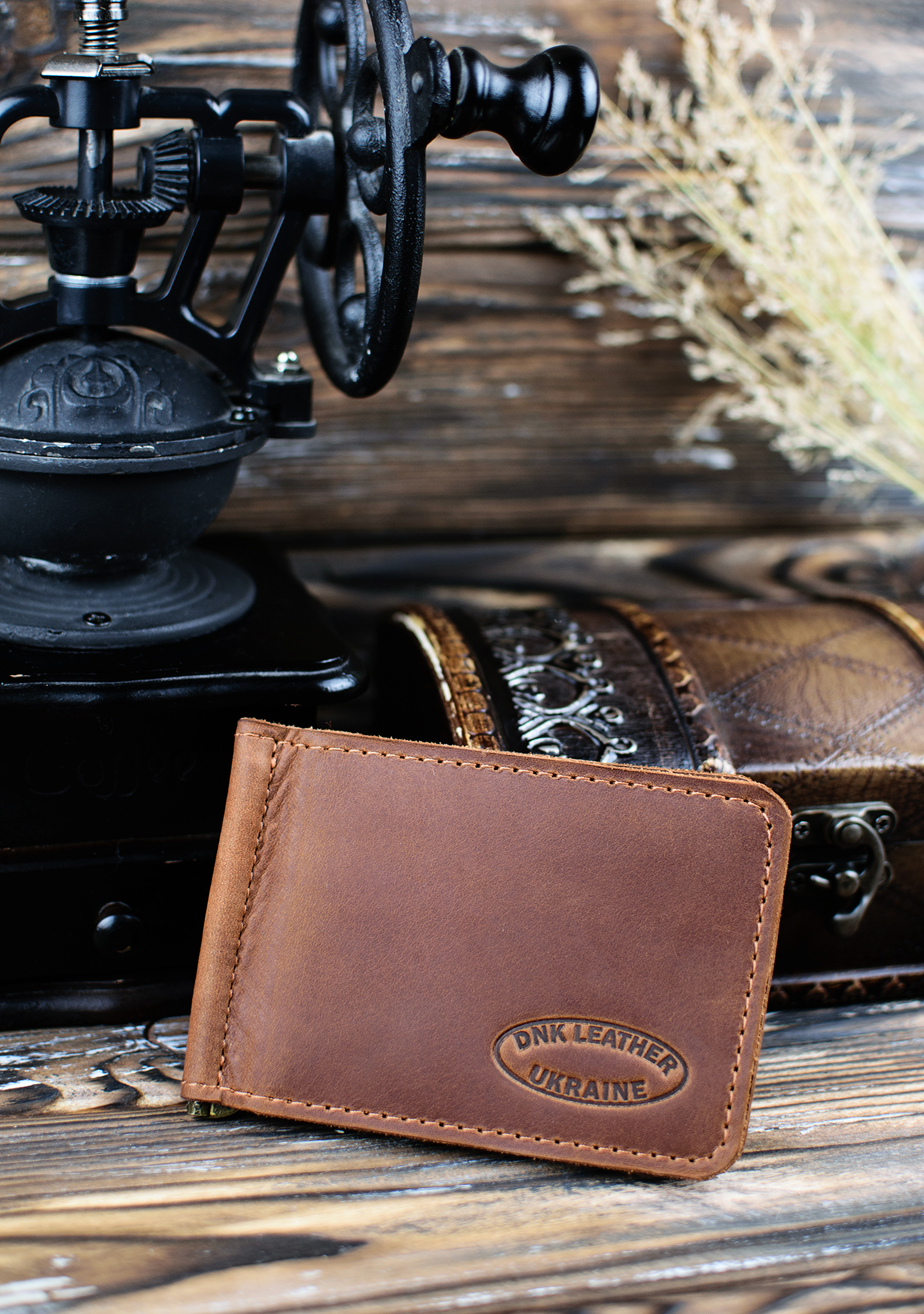 Затиск шкіряний для купюр DNK Leather DNK-LW-09-col.N рудий