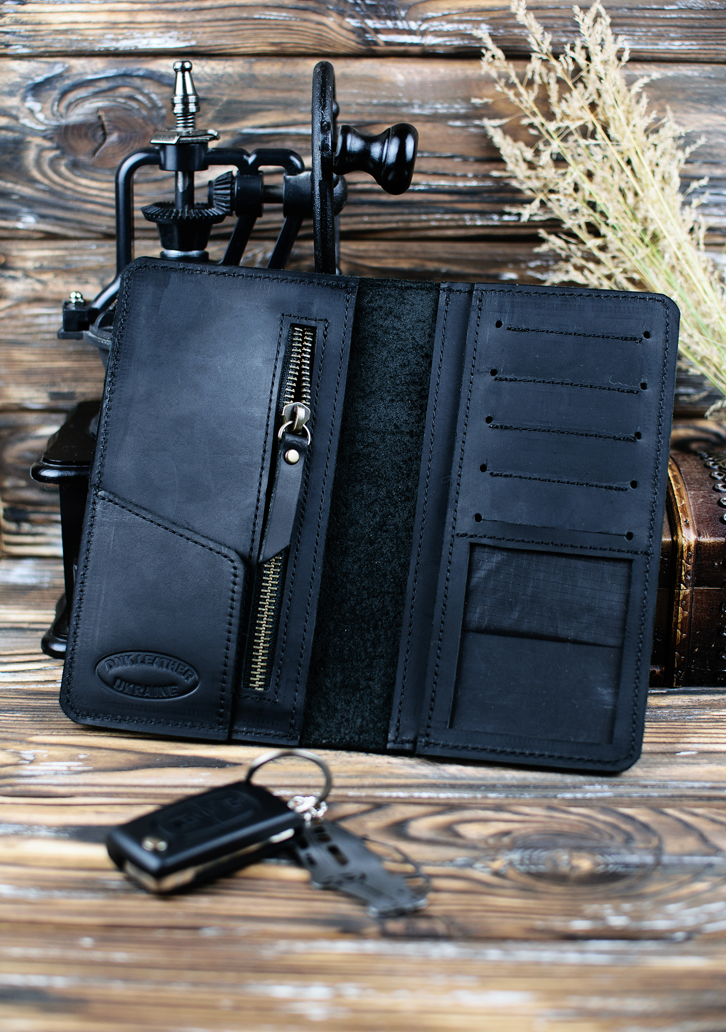 Гаманець шкіряний DNK Leather DNK-LW-11-col.J чорний
