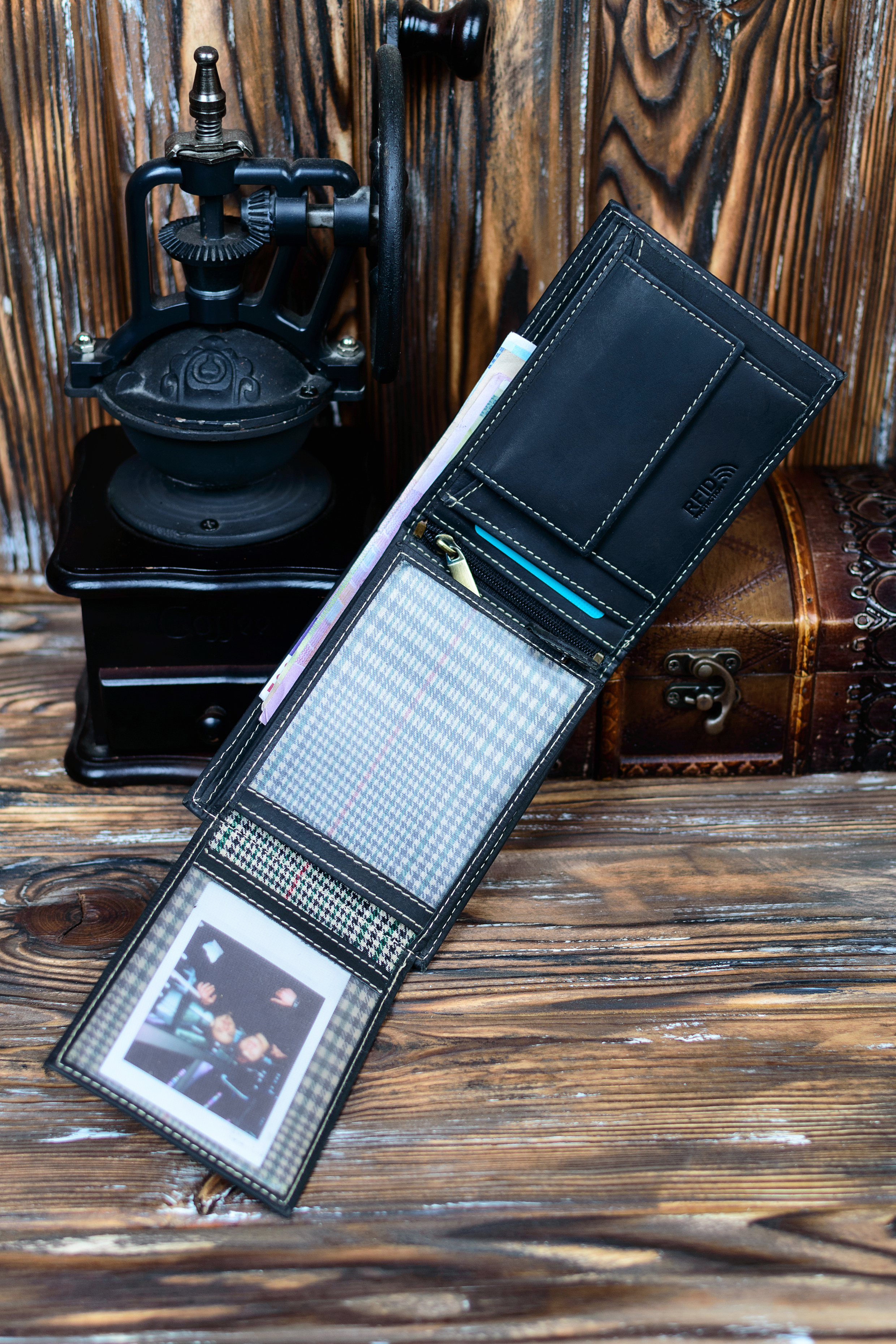 Гаманець чоловічий шкіряний DNK Leather DNK-02-BAW-BLACK Гаманець чоловічий шкіряний DNK Leather DNK-02-BAW-BLACK