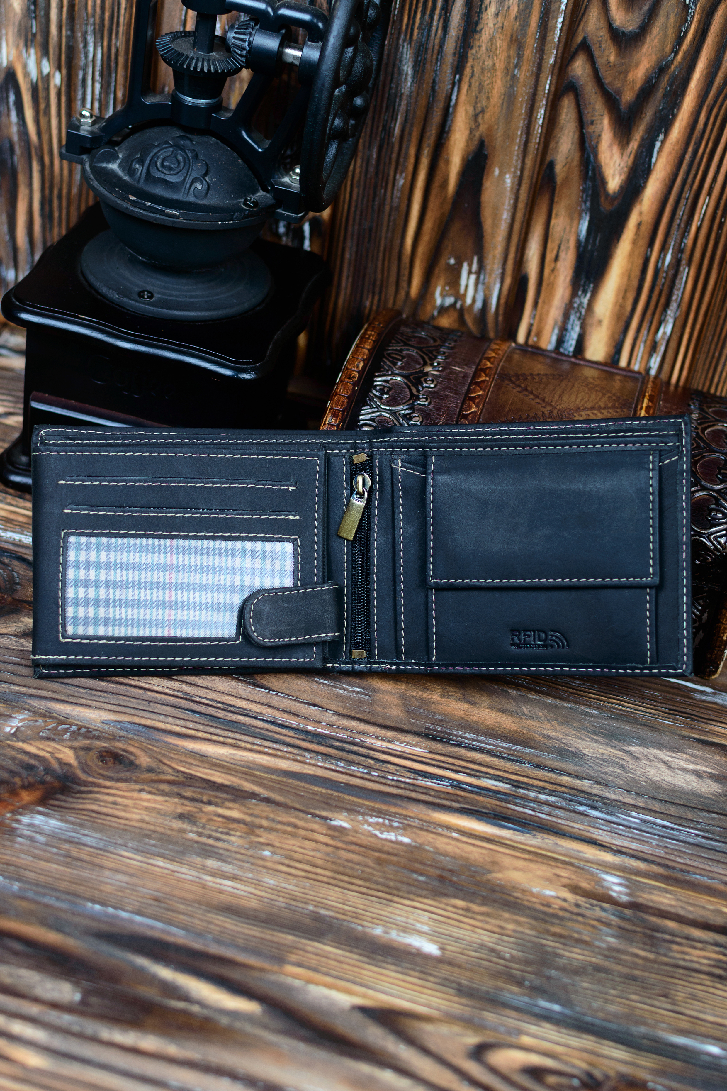 Гаманець чоловічий шкіряний DNK Leather DNK-02-BAW-BLACK Гаманець чоловічий шкіряний DNK Leather DNK-02-BAW-BLACK